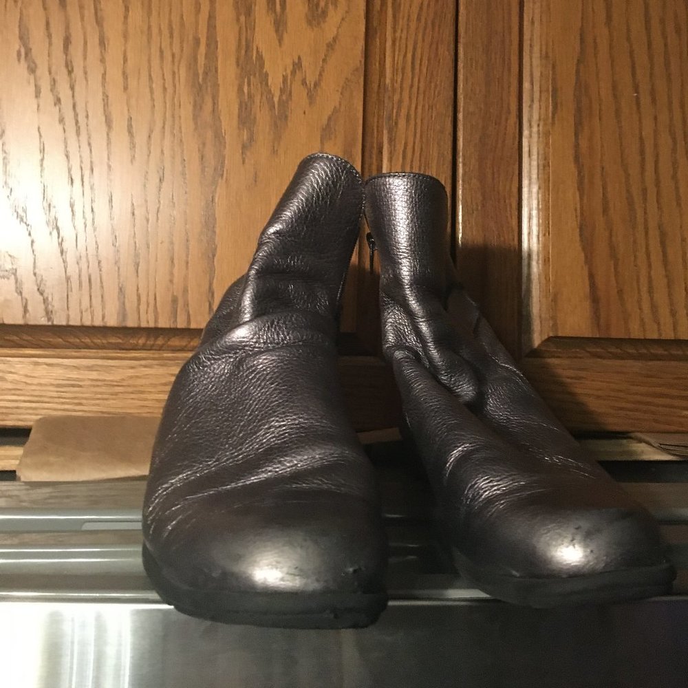 COPY - Arche Silver Leather Boots - 273 $35 or $30 w/offer FOUND